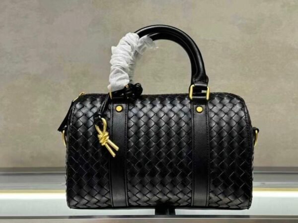 BOTTEGA