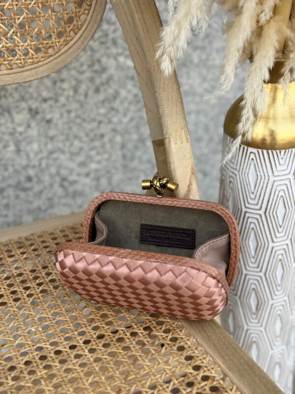 BOTTEGA