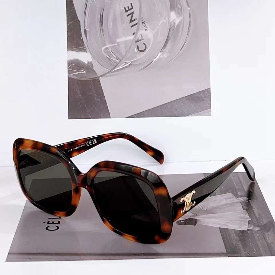 CELINE