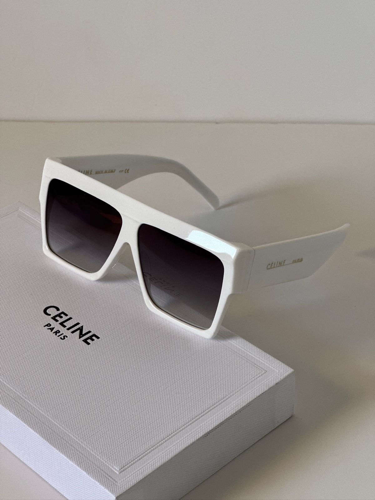 CELINE