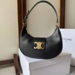 CÉLINE Triomphe Bag – Luxury Leather Handbag with Iconic Triomphe Clasp