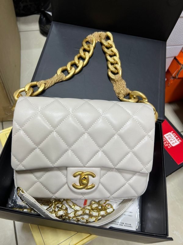 CHANEL