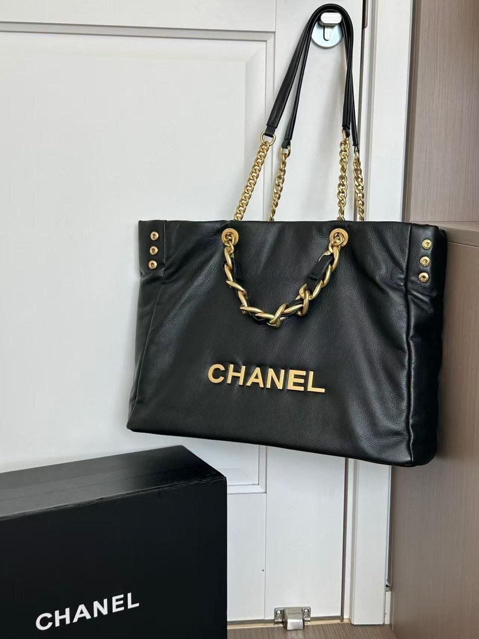 CHANEL