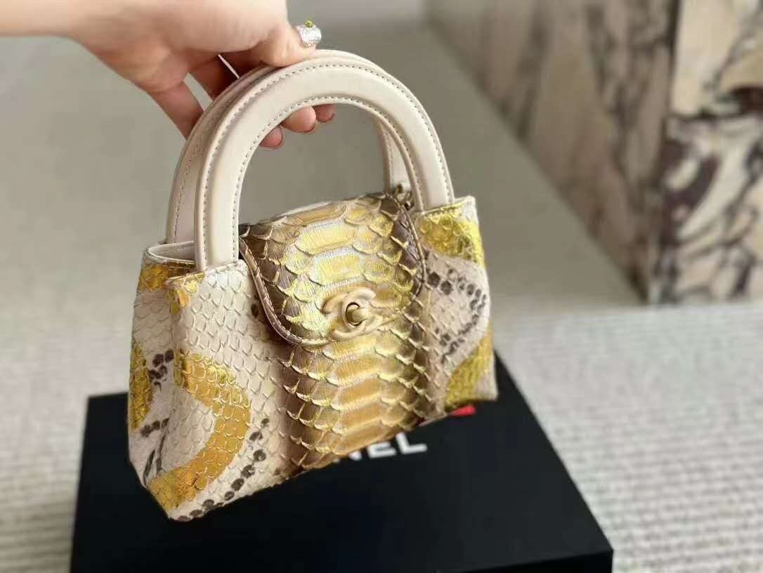 CHANEL