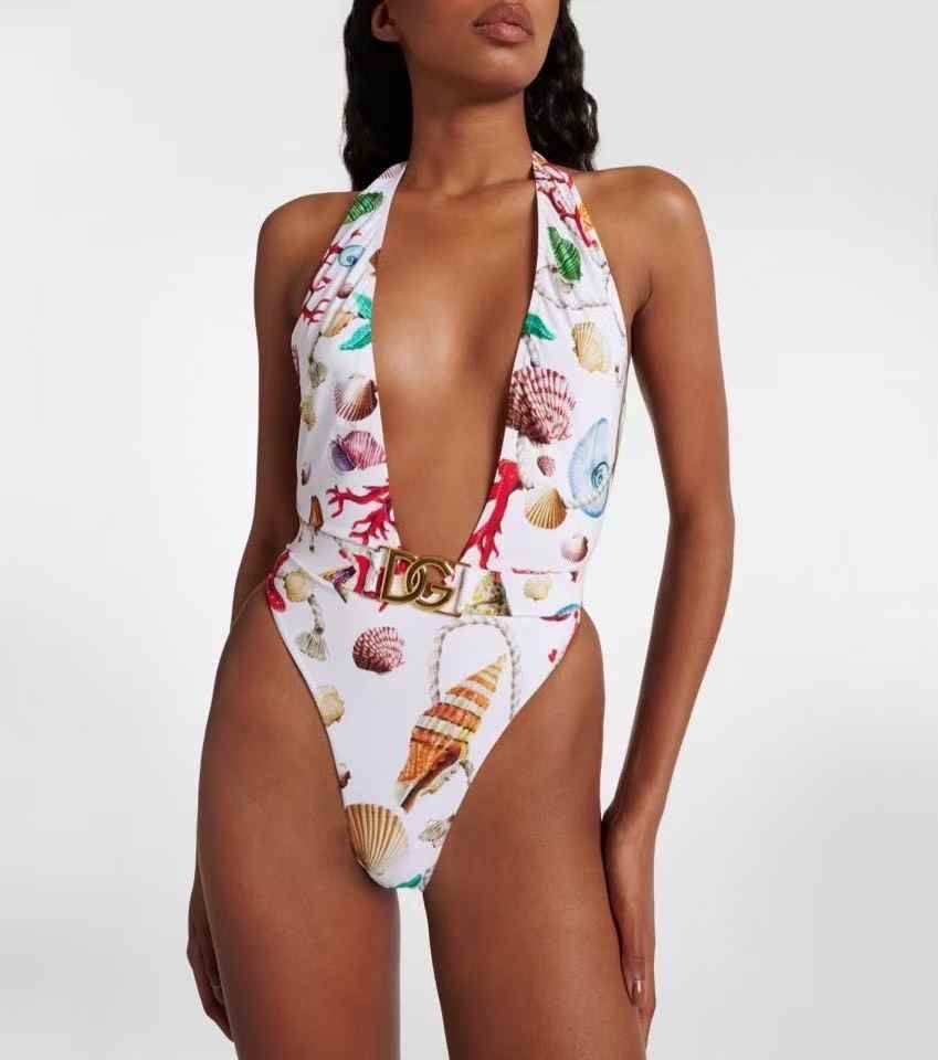 D & G