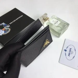 Design Black Saffiano Triangle Card Holder - Dubai Fashion LUX