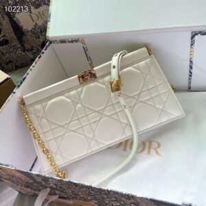 Design CARO COLLE NOIRE CLUTCH WITH CHAIN - Dubai Fashion LUX