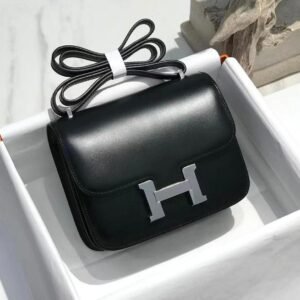 Design Constance shoulder bag in black box leather - Dubai Fashion LUX