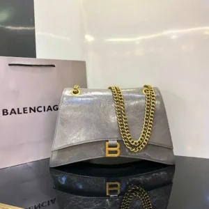 Design Crush Small leather shoulder bag - Dubai Fashion LUX
