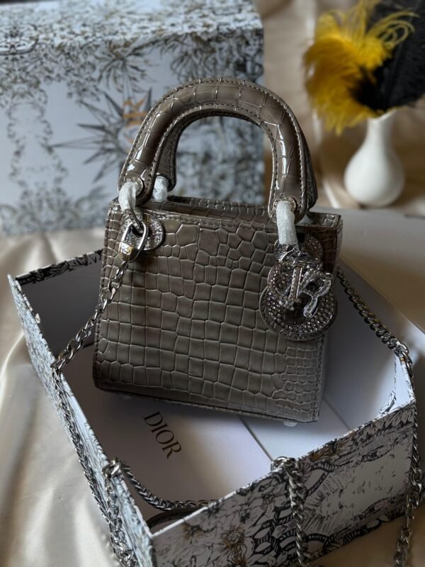 DIOR 17 CM