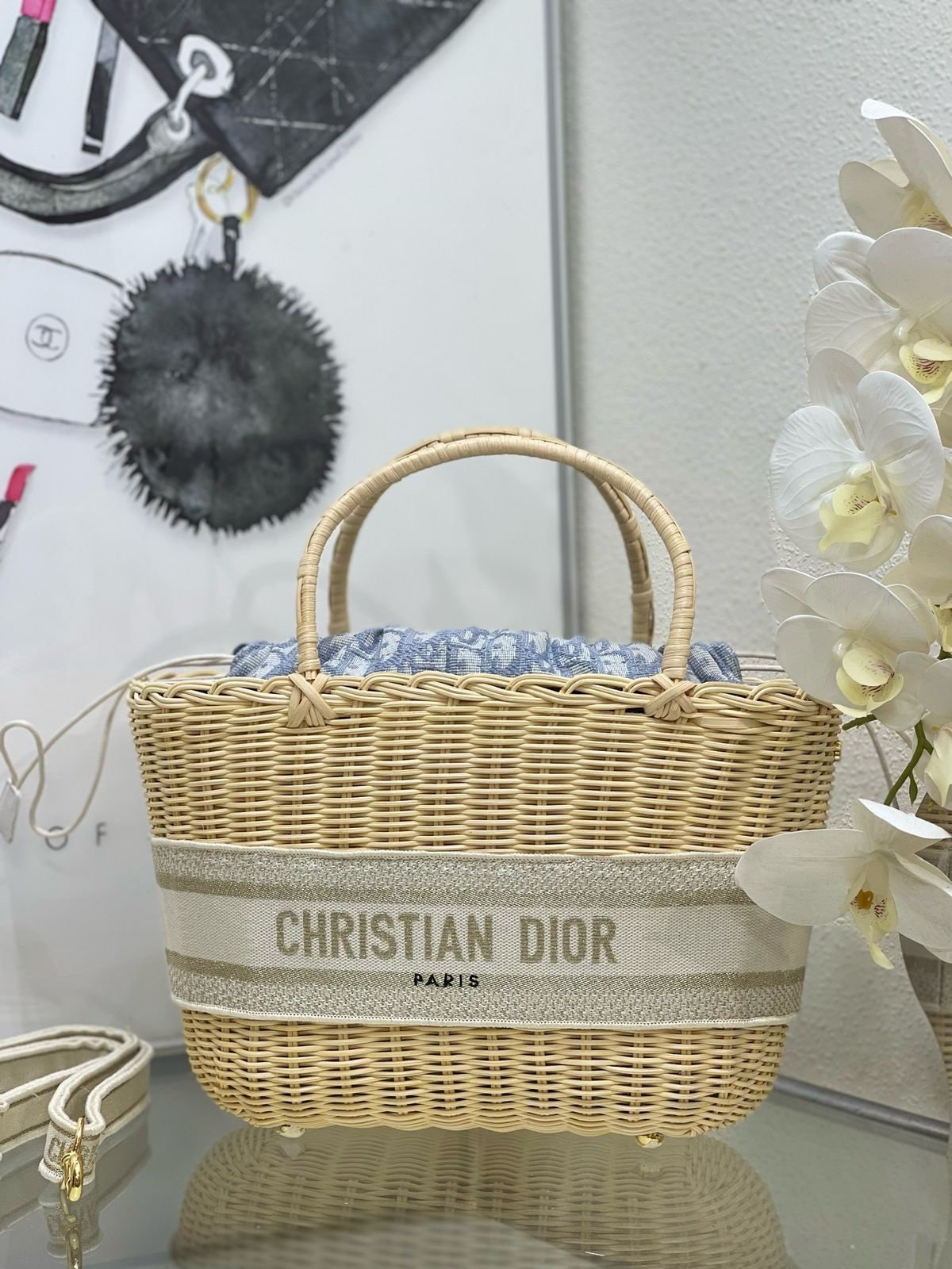 DIOR