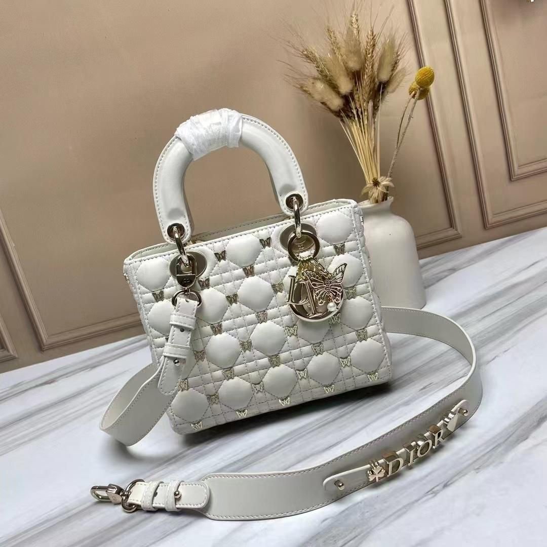 DIOR