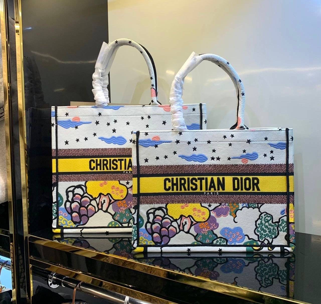 DIOR