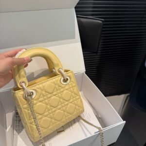 DIOR