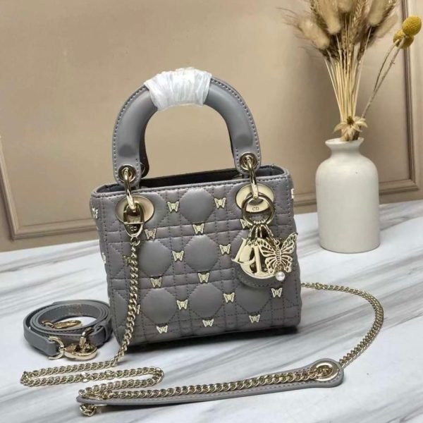 DIOR