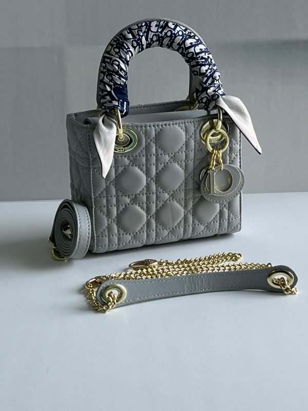 DIOR