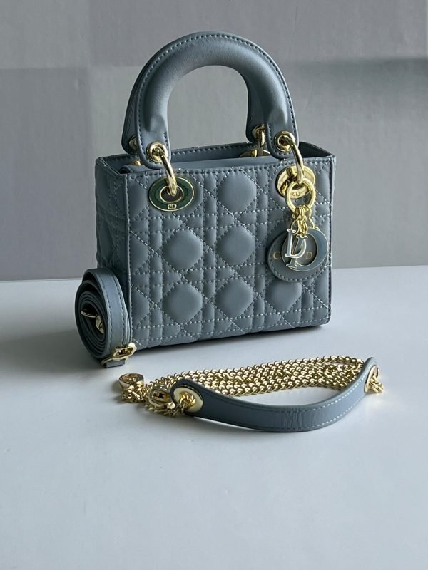 DIOR