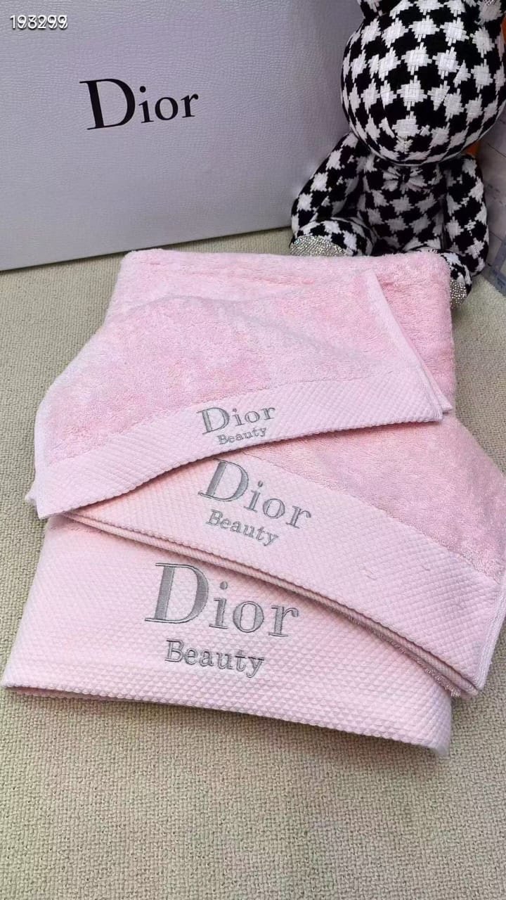 DIOR