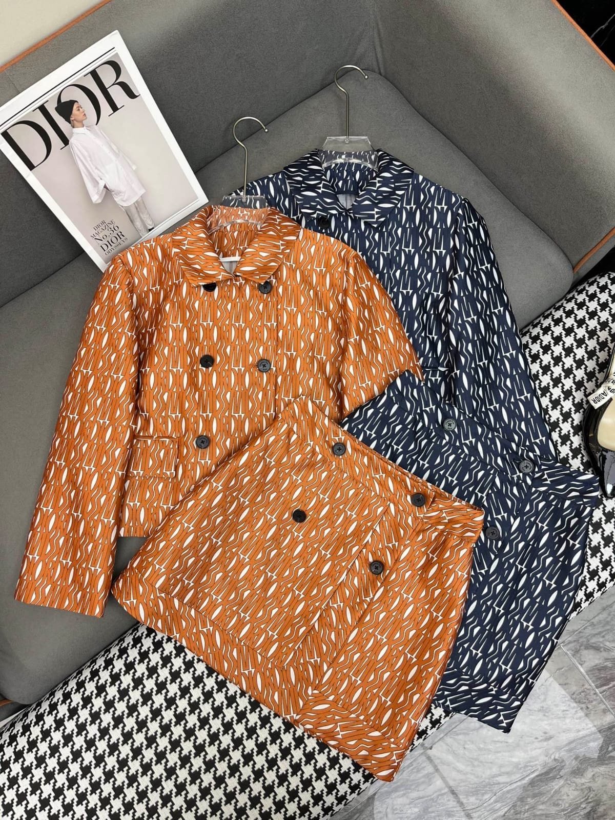 DIOR