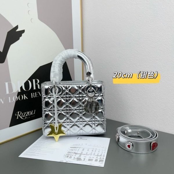 DIOR