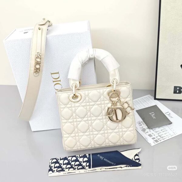 DIOR