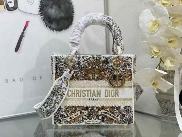 DIOR