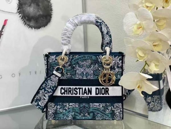 DIOR