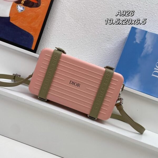 DIOR