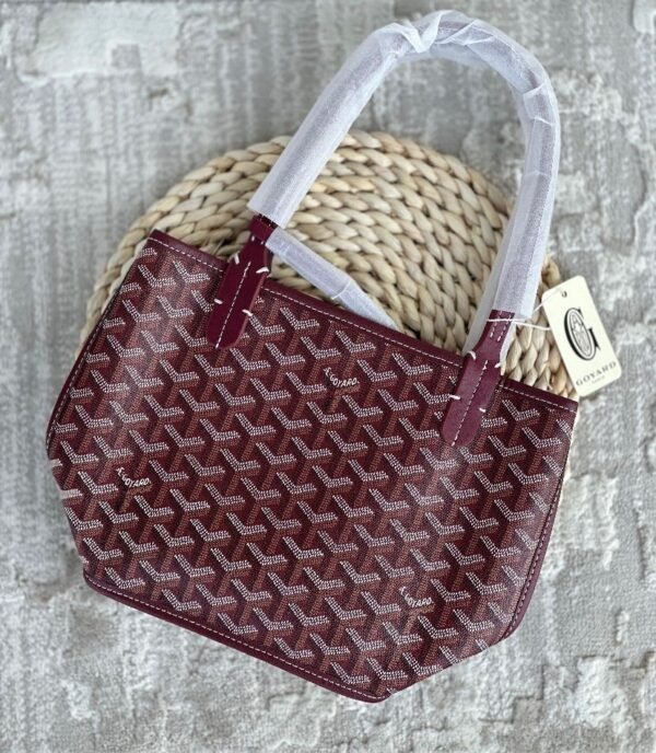 GOYARD