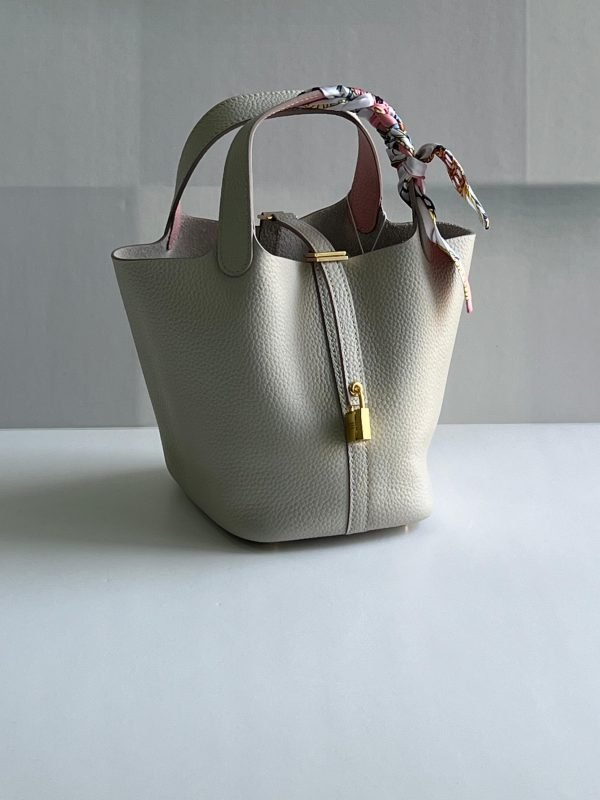 HERMES 18 CM