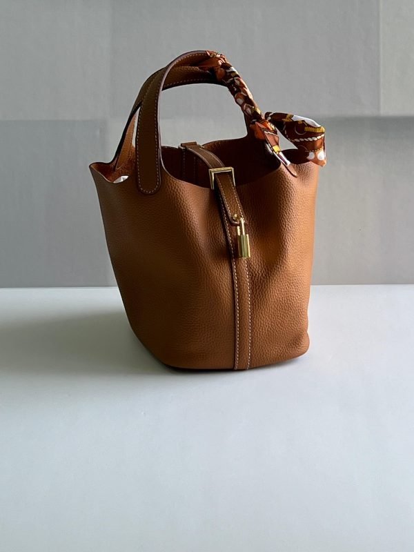 HERMES 18 CM