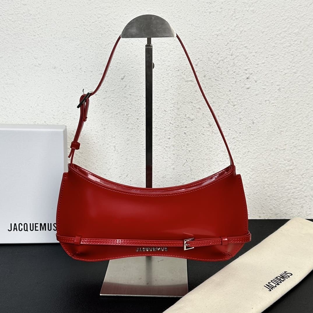 JACQUEMUS