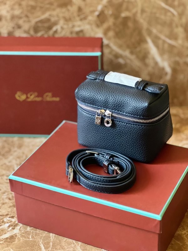 LORO PIANA