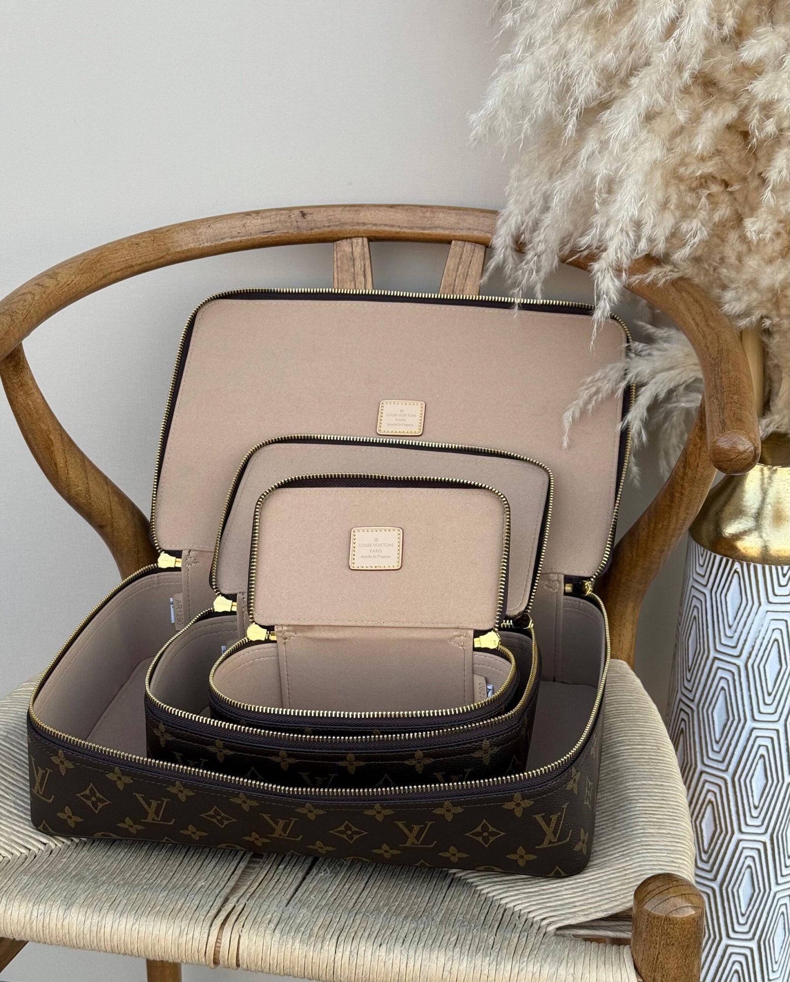 LOUIS VUITTON