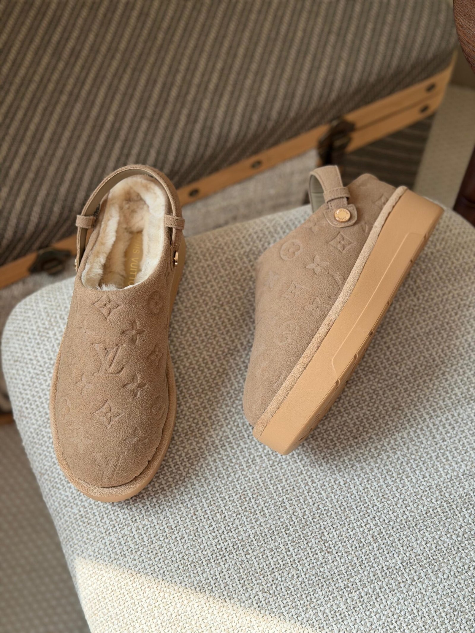 LOUIS VUITTON