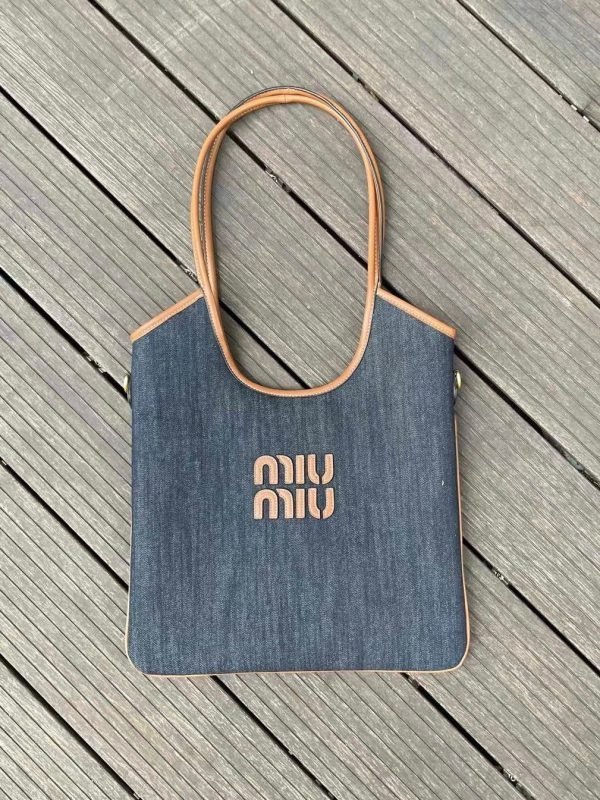 MIU MIU