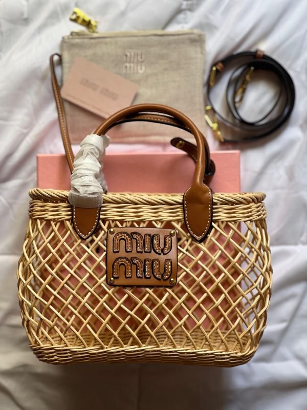 MIU MIU
