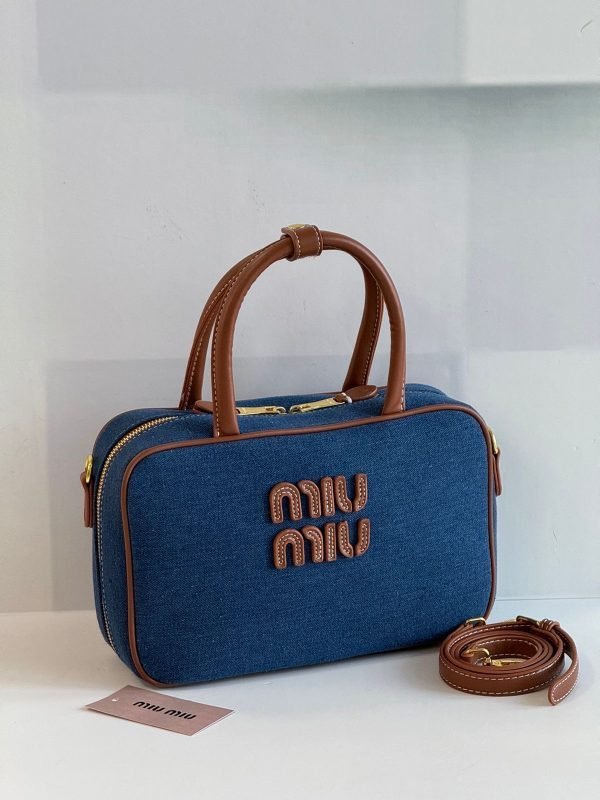 MIU MIU