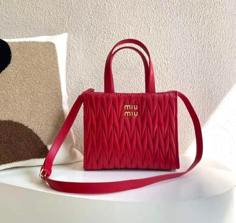 MIU MIU