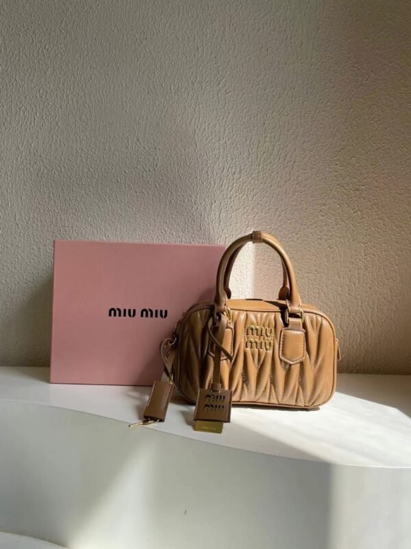 MIU MIU