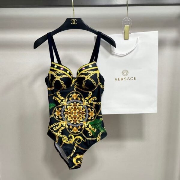 VERSACE