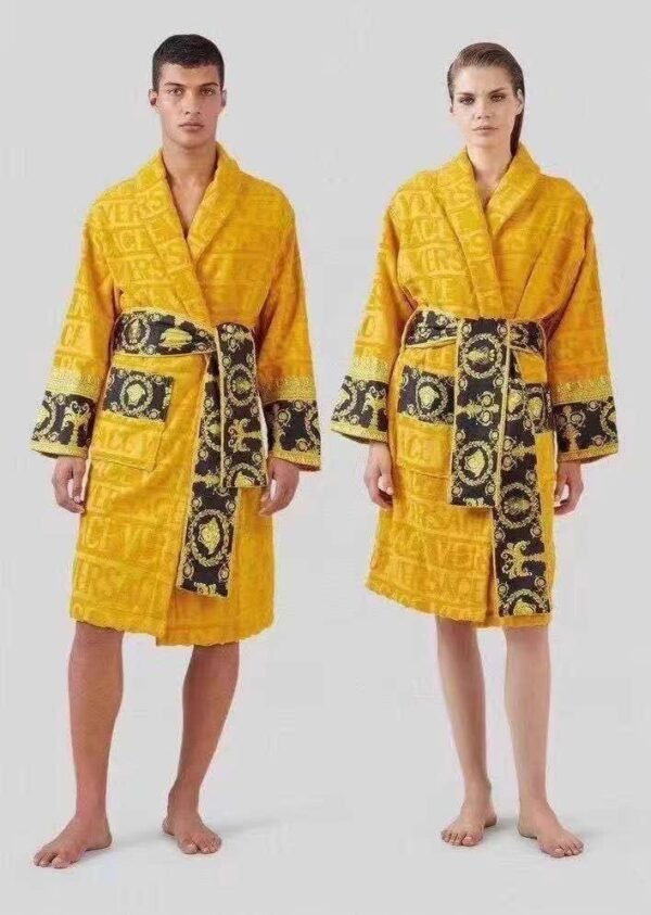 VERSACE